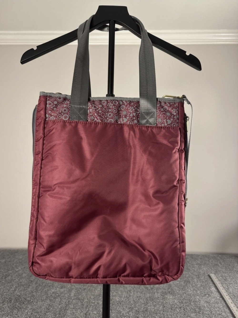 Chala Burgundy and Gray Tote with Paw Charm - Picture 4 of 15